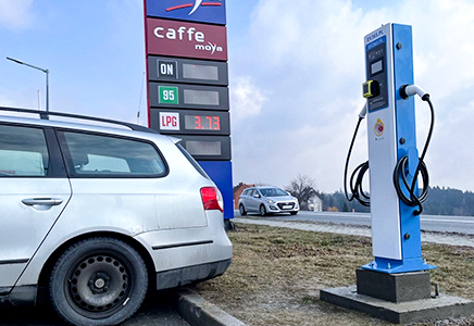 Caricabatterie AC EV (22kW) in Polonia